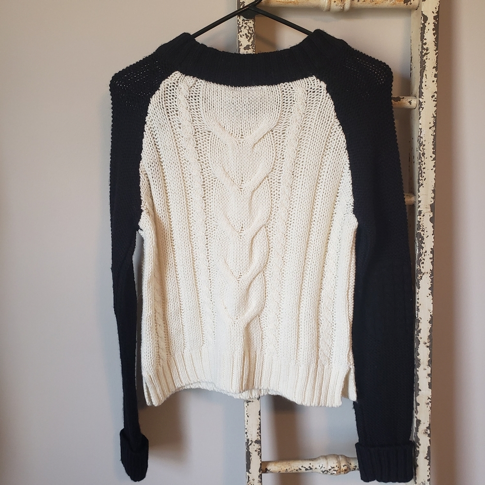 NWT TopShop Black and White Cable Knit Sweater, Size 6 - Picture 7 of 8
